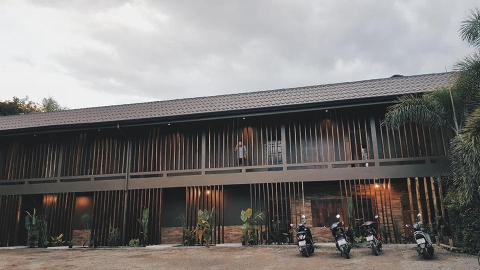 Yayo Coffee And Bed Apartment Chiang Rai Bagian luar foto