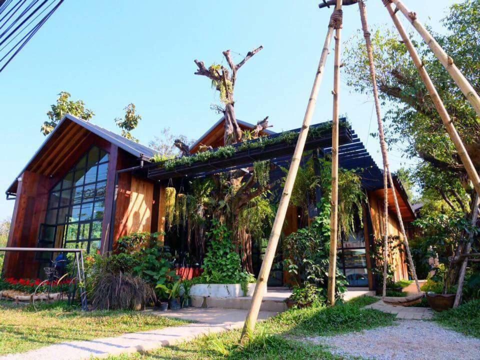 Yayo Coffee And Bed Apartment Chiang Rai Bagian luar foto
