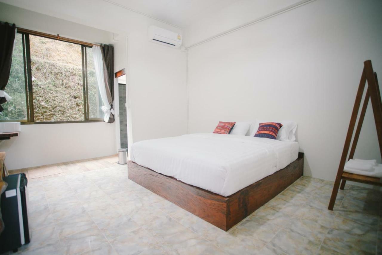 Yayo Coffee And Bed Apartment Chiang Rai Bagian luar foto